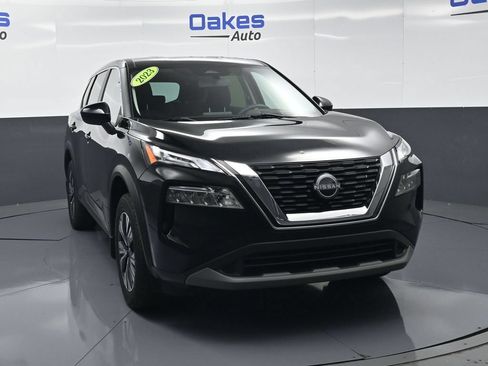 Used 2023 Nissan Rogue SV AWD/4WD image 3