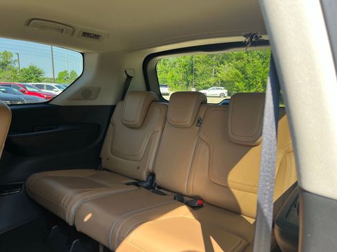 Used 2025 INFINITI QX80 Luxe w/ Cargo Package AWD/4WD image 21