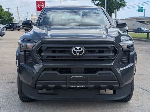 Used 2025 Toyota Tacoma SR image 6