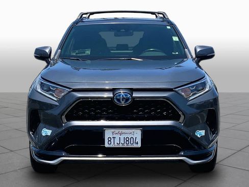 Used 2021 Toyota RAV4 SE w/ Weather & Moonroof Package AWD/4WD image 3