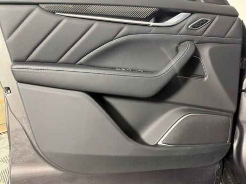 Used 2022 Maserati Levante Modena image 13