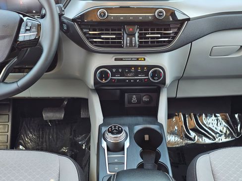 Used 2024 Ford Escape Active image 27