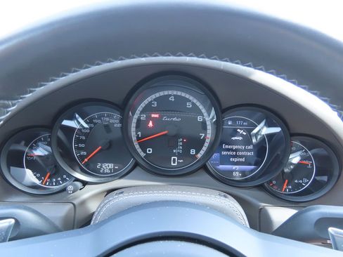 Used 2017 Porsche 911 Turbo S image 19