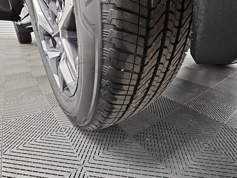 New 2026 GMC Sierra 1500 SLE w/ Preferred Package image 41