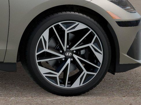 New 2025 Hyundai Ioniq 6 SEL image 8