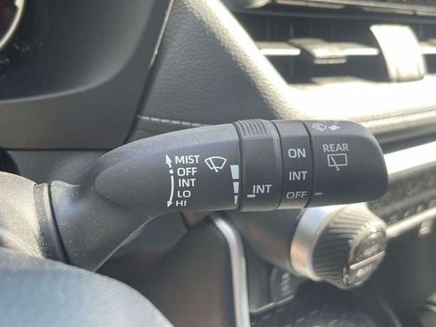 Used 2025 Toyota RAV4 XLE AWD/4WD image 26