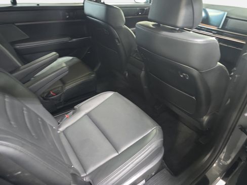 Used 2025 Hyundai Santa Fe Calligraphy AWD/4WD image 11