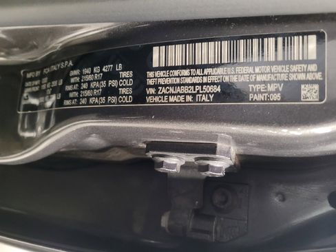 Used 2020 Jeep Renegade Latitude FWD image 33