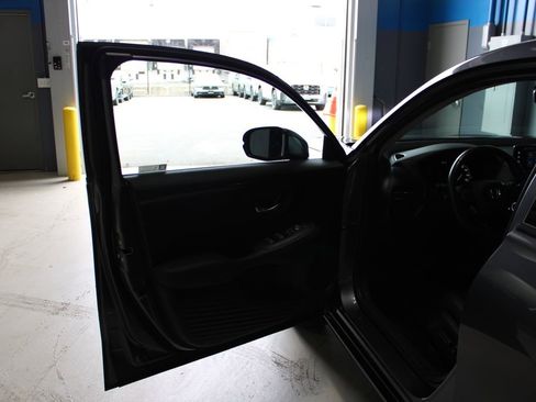 Used 2024 Honda HR-V EX-L image 7