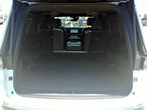 Used 2022 Jeep Grand Wagoneer Series II w/ Premium Group II image 27