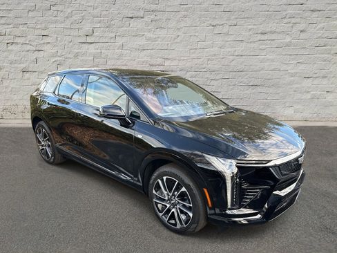 New 2026 Cadillac Optiq Sport 2 image 3