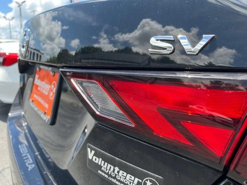 Used 2022 Nissan Sentra SV FWD image 11