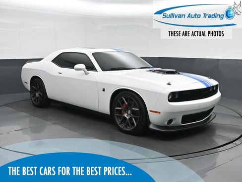 Used 2019 Dodge Challenger R/T Scat Pack w/ Shaker Package RWD image 1