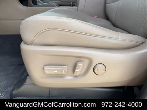 Used 2023 Lexus GX 460 Premium w/ Premium Package AWD/4WD image 29