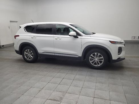 Used 2020 Hyundai Santa Fe SE image 11