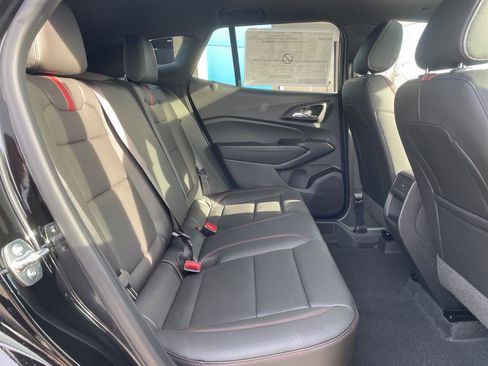 New 2026 Chevrolet Trax RS w/ Sunroof Package image 32