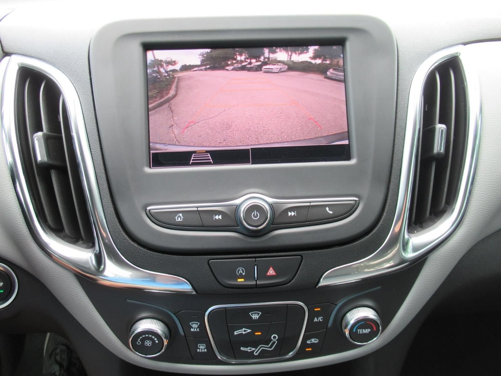 Used 2024 Chevrolet Equinox LS w/ LS Convenience Package FWD image 28