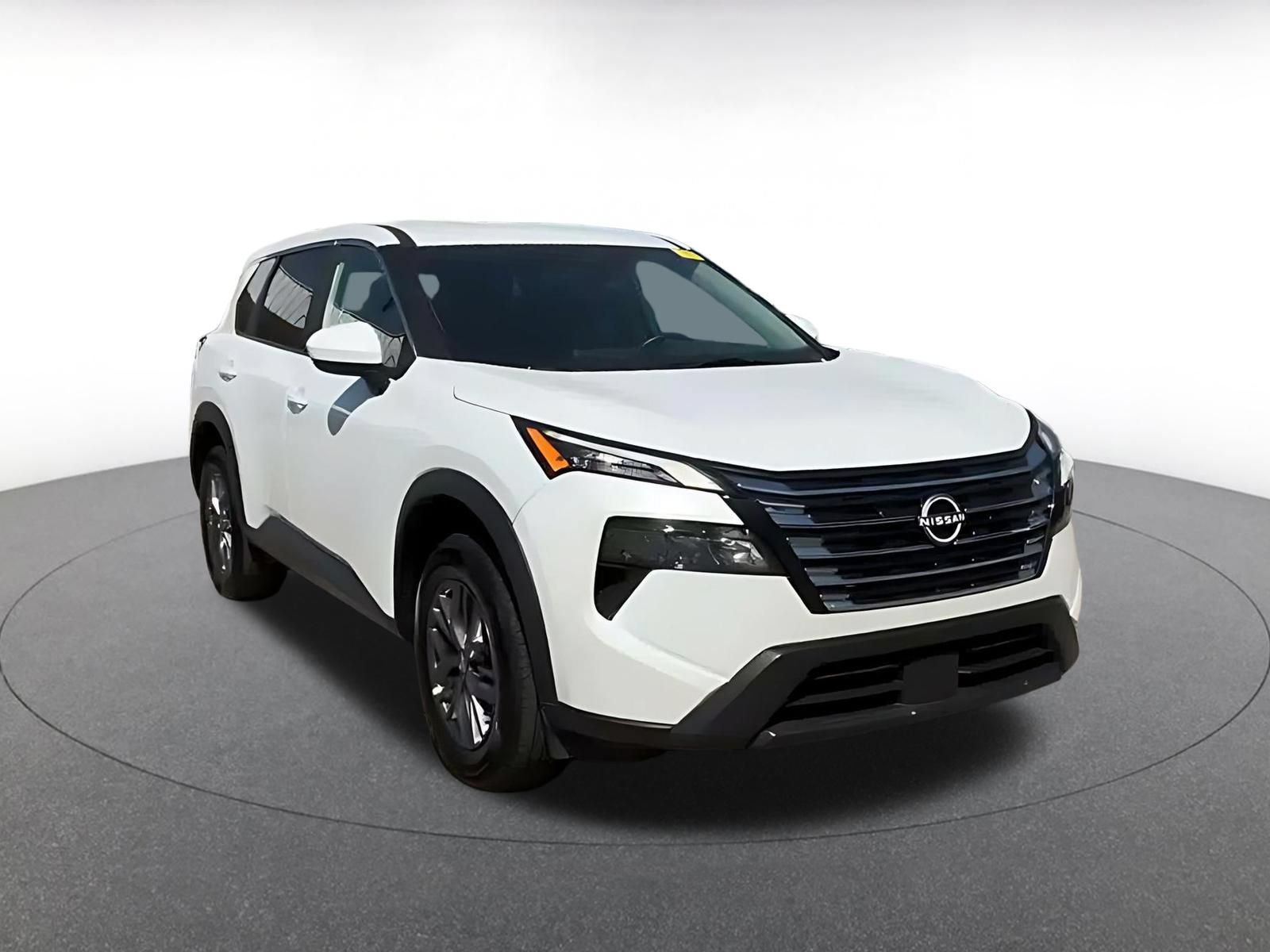 Used 2026 Nissan Rogue SV AWD/4WD image 3