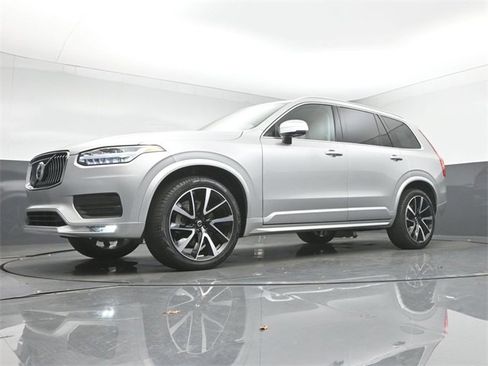 Used 2022 Volvo XC90 T6 Momentum w/ Advanced Package image 40