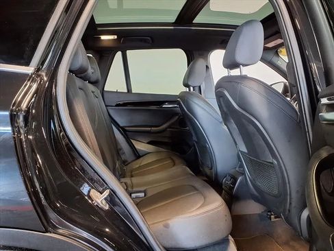 Used 2019 BMW X1 xDrive28i w/ Convenience Package AWD/4WD image 10