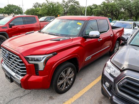 Used 2023 Toyota Tundra Capstone AWD/4WD image 3