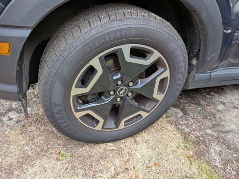 Used 2022 Ford Bronco Sport Outer Banks w/ Tech Package AWD/4WD image 8