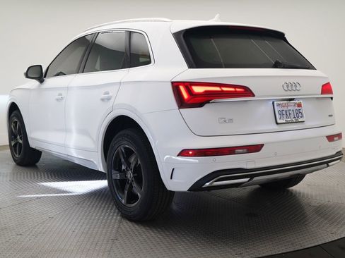 Used 2023 Audi Q5 2.0T Premium w/ Convenience Package image 3