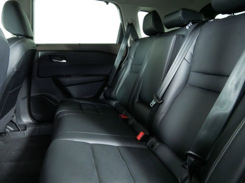 Used 2023 Nissan Rogue SL w/ SL Premium Package image 13