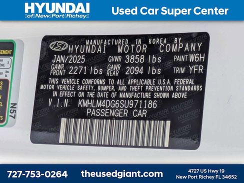 Used 2025 Hyundai Elantra Sport FWD image 32