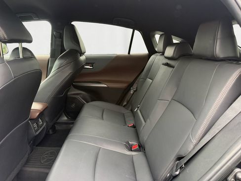 Used 2023 Toyota Venza XLE AWD/4WD image 14
