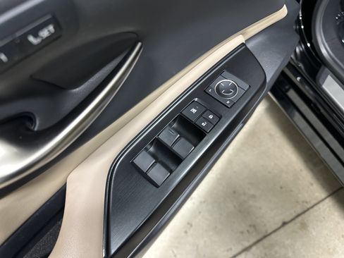 Used 2019 Lexus ES 350 w/ Premium Package image 15