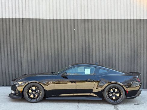 New 2026 Ford Mustang GT Premium w/ GT Performance Package RWD image 5