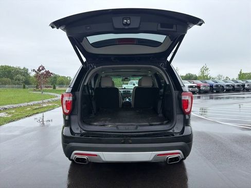 Used 2016 Ford Explorer Platinum AWD/4WD image 11