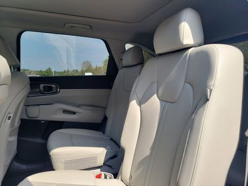 New 2026 Kia Sorento EX image 9