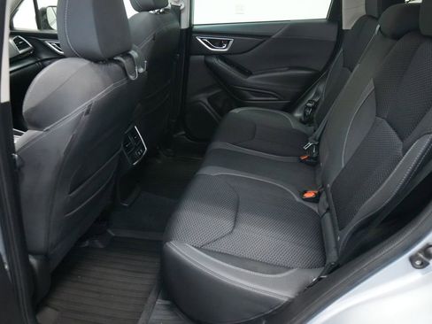 Used 2021 Subaru Forester Premium image 18