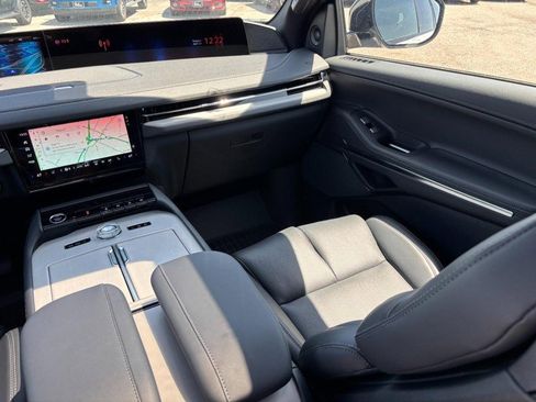 New 2026 Lincoln Navigator Reserve AWD/4WD image 15