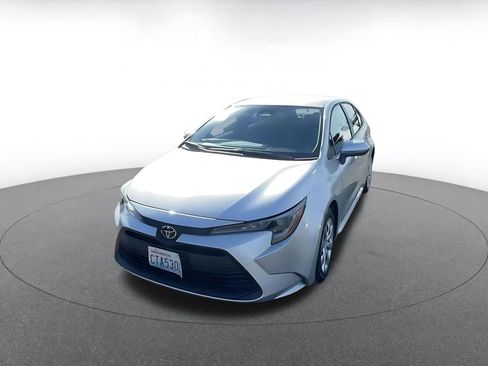 Used 2025 Toyota Corolla LE image 7