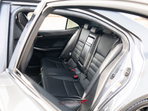 Used 2018 Lexus IS 300 F Sport w/ F Sport Package image 19