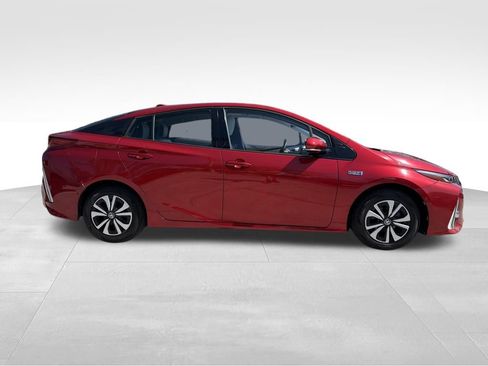 Used 2017 Toyota Prius Prime image 34