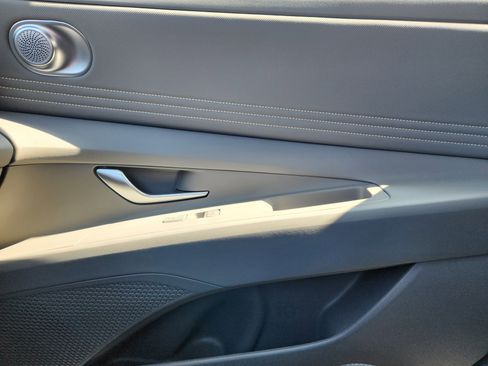 New 2026 Hyundai Elantra Sport FWD image 16