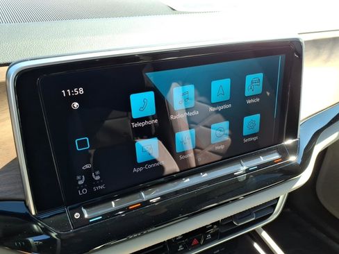 New 2026 Volkswagen Atlas SE image 16