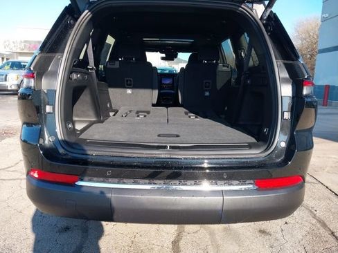 New 2025 Jeep Grand Cherokee L Laredo w/ Luxury Tech Group I image 22