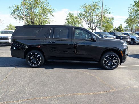 New 2026 Chevrolet Suburban RST w/ Comfort Package AWD/4WD image 10