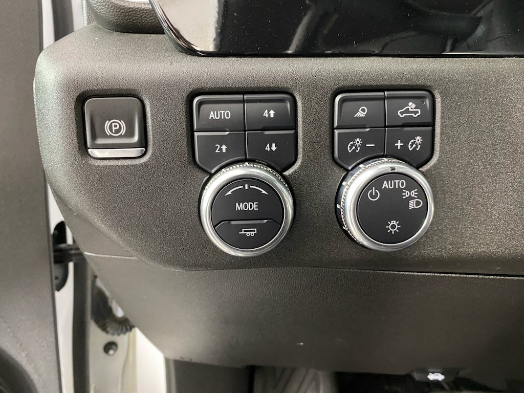 Used 2024 GMC Sierra 1500 SLE w/ Preferred Package AWD/4WD image 23