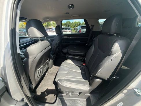 Used 2025 Hyundai Palisade SEL AWD/4WD image 24