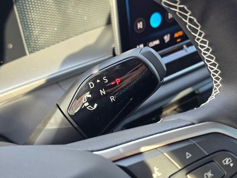 New 2026 Volkswagen Tiguan SE image 36