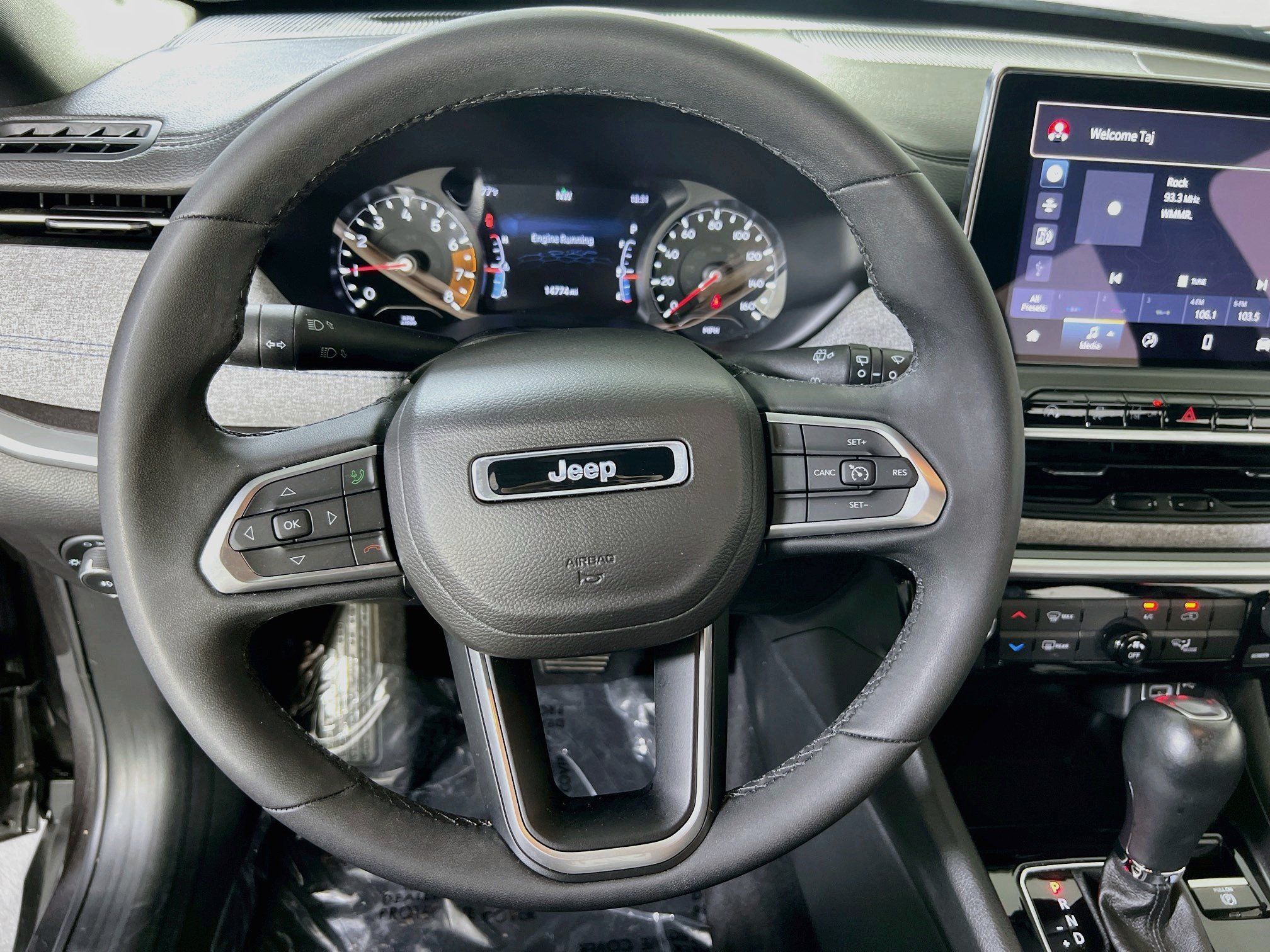 Used 2023 Jeep Compass Latitude AWD/4WD image 11