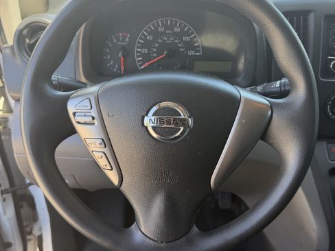 Used 2018 Nissan NV200 S FWD image 19