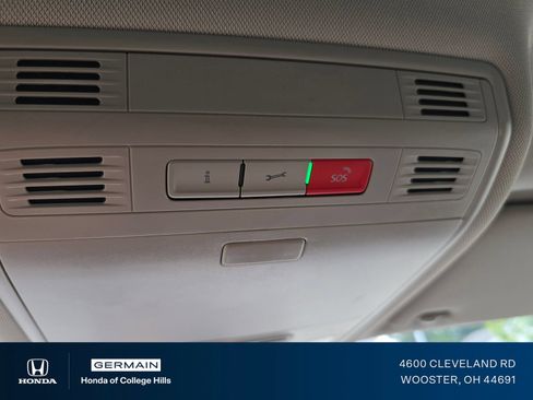 Used 2024 Volkswagen Taos SE FWD image 31