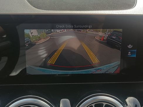 Used 2020 Mercedes-Benz GLB 250 4MATIC image 26